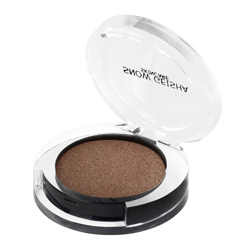 Eyeshadow in 'MIDNIGHT IN MONGOLIA'